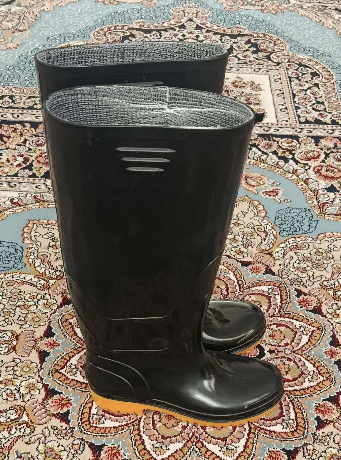 چکمه|کیف، کفش، کمربند|بیرجند, |دیوار