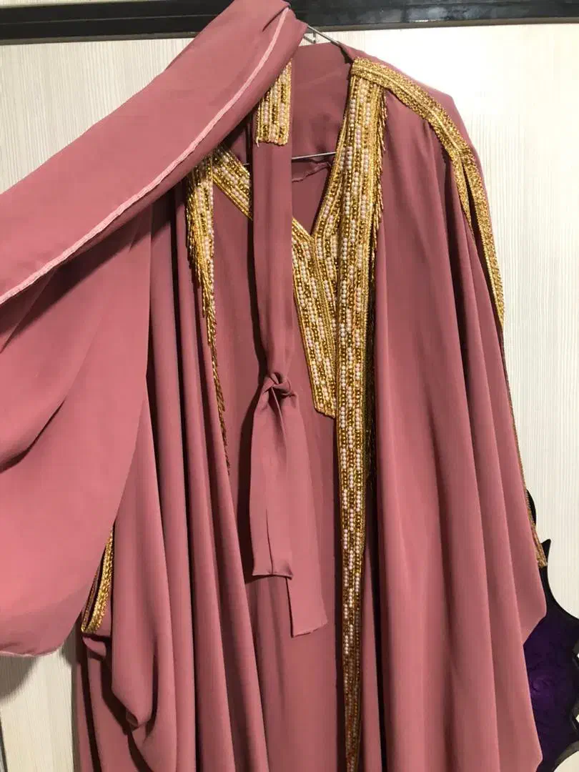 مانتو عبا|لباس|شادگان, |دیوار