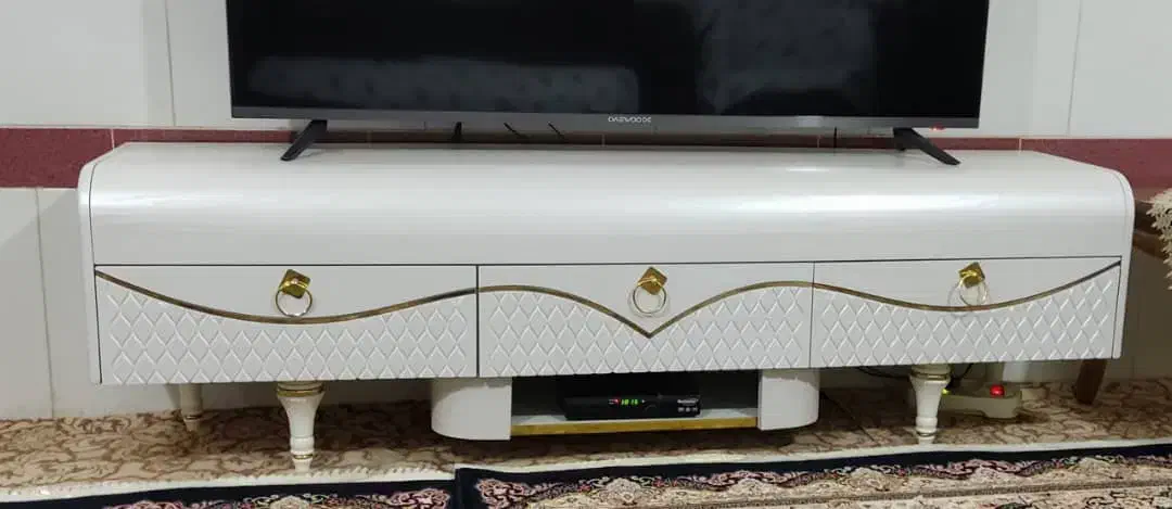 آینه کنسول و زیر تلویزیونی|بوفه، ویترین، کنسول|بیجار, |دیوار