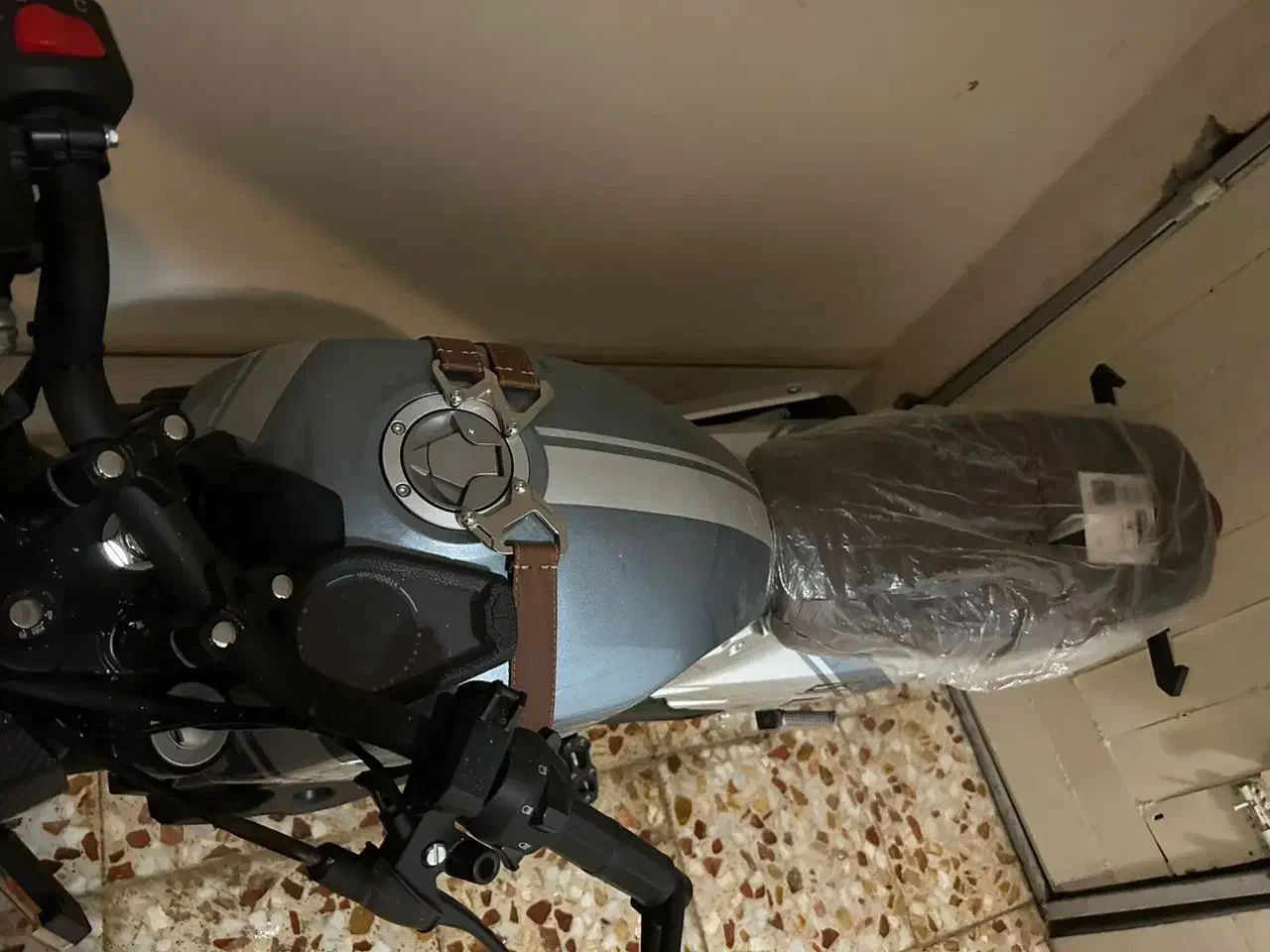 موتوربلنتا سی ار200|موتورسیکلت|رشت, معلم|دیوار