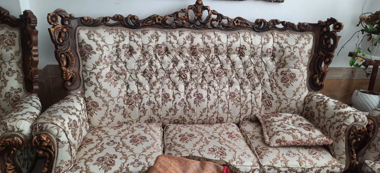 مبل کلاسیک و بوفه|مبلمان خانگی و میز عسلی|مرند, |دیوار