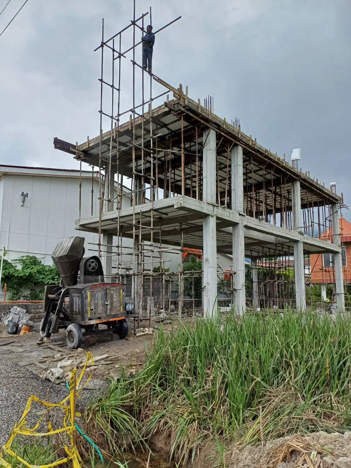 بتن خلاطه میکسر|خدمات پیشه و مهارت|نوشهر, |دیوار