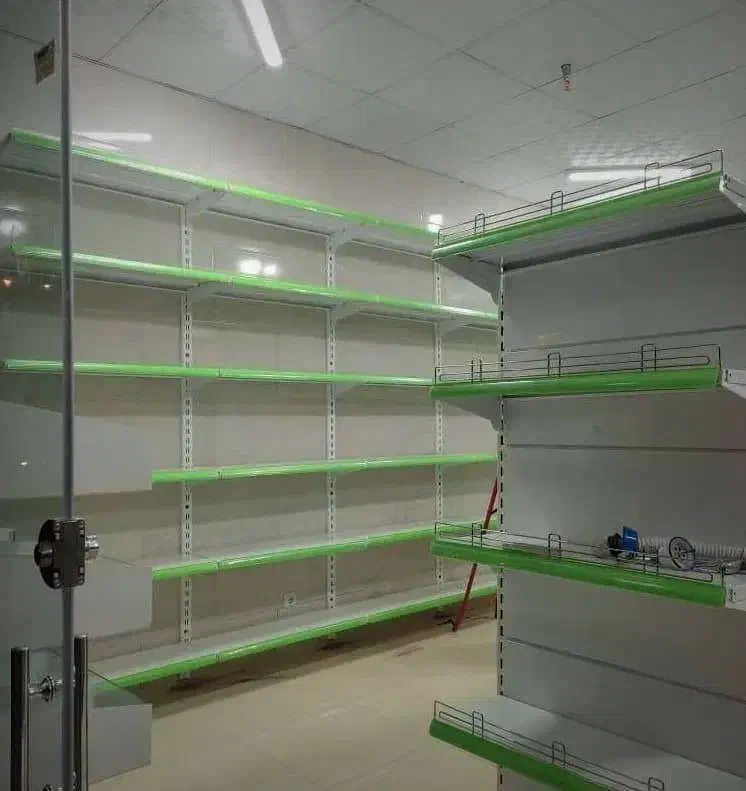 قفسه با لیبل سبز رنگ|فروشگاه و مغازه|گوهرکوه, |دیوار