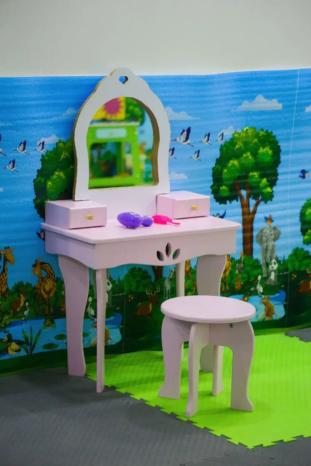 خانه کودک در حد نو|فروشگاه و مغازه|اسلام‌شهر, شهرک صنعتی چیچکلو|دیوار