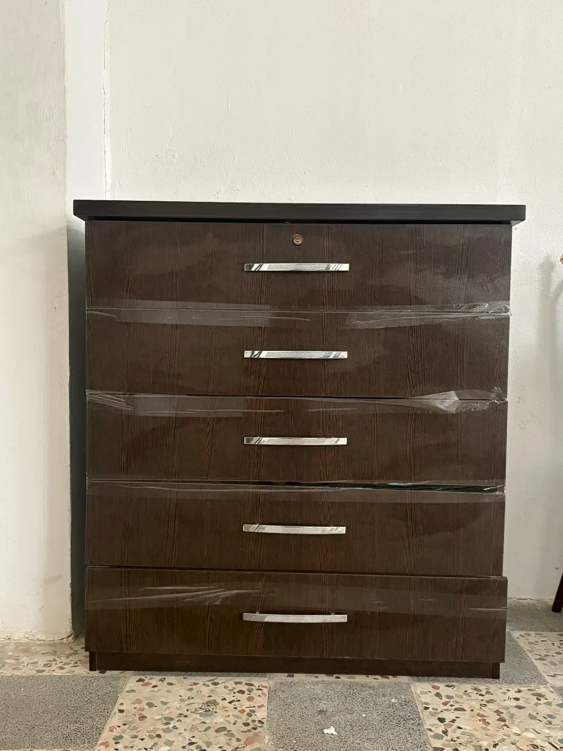 دراور چوبی ۵ کشو|جاکفشی، کمد، دراور|ساری, |دیوار