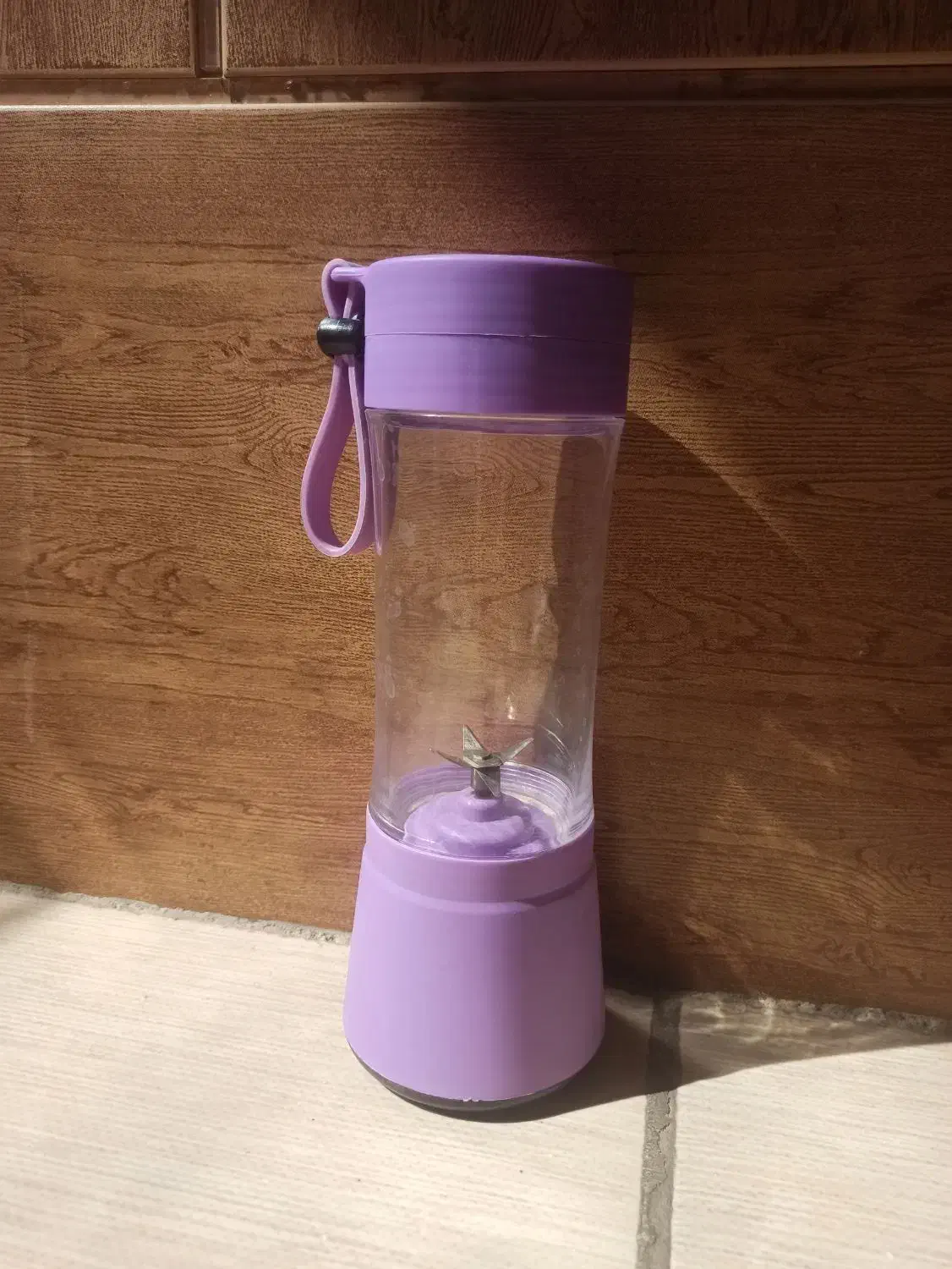 شیکر|آبمیوه‌گیر و آب‌مرکبات‌گیر|شیراز, انجیر|دیوار