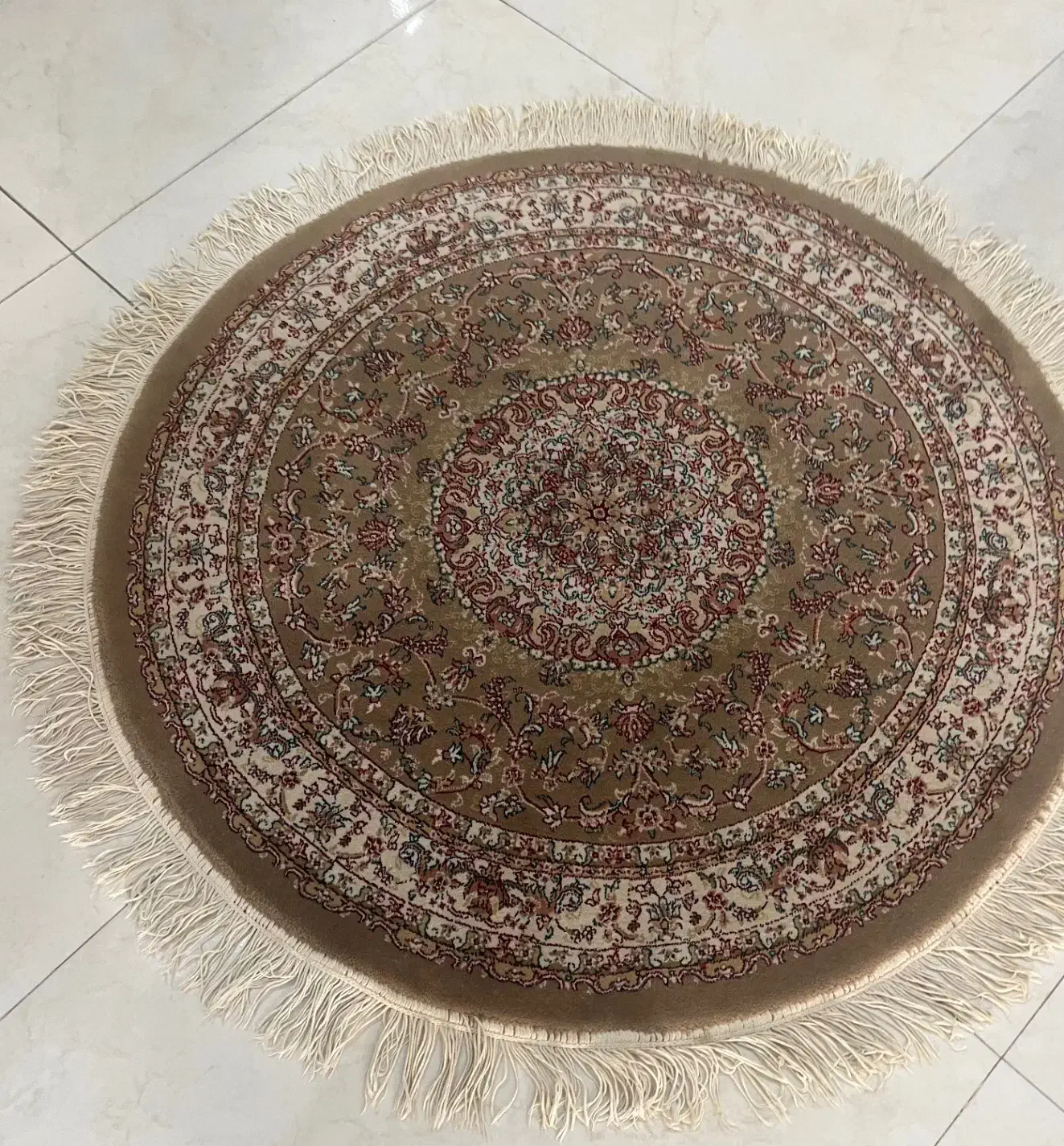 قالیچه گرد زمرد مشهد|فرش|تهران, دبستان|دیوار