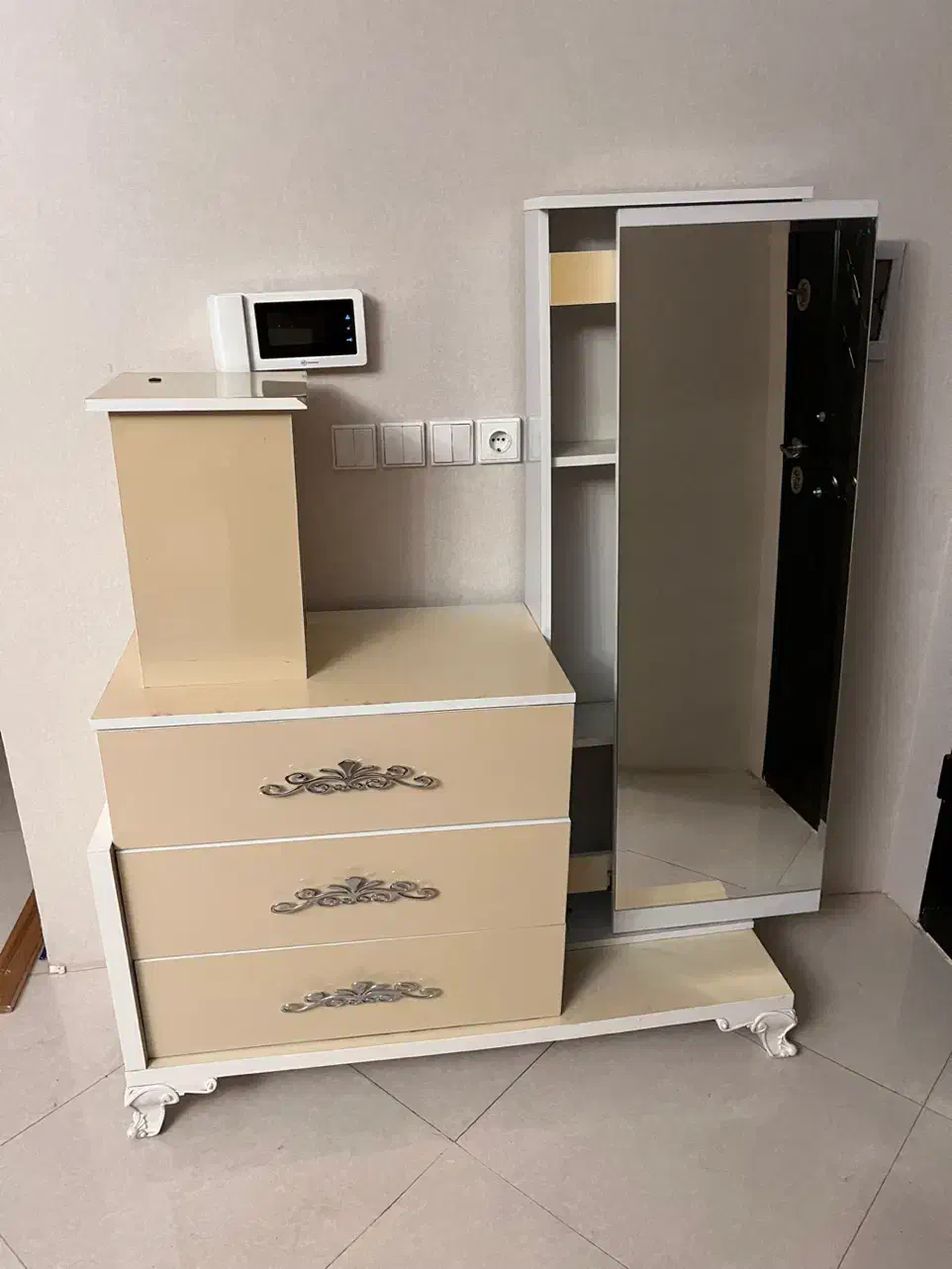 میز توالت|مبلمان خانگی و میز عسلی|سبزوار, کوی گلستان|دیوار