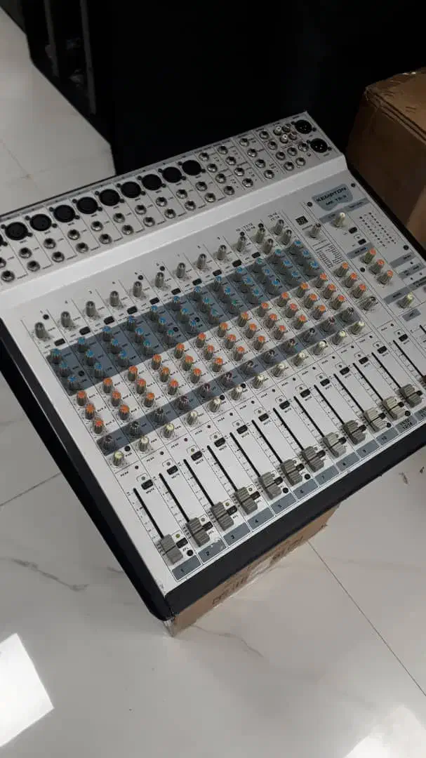 میکسر|آلات موسیقی|رشت, فلسطین|دیوار