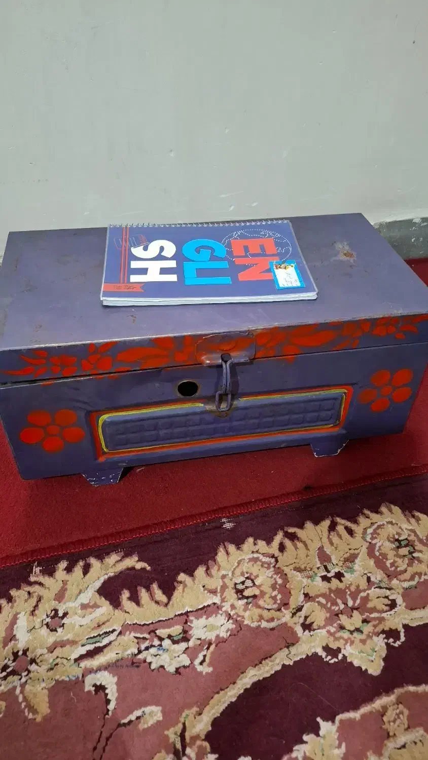 چمدون|مبلمان خانگی و میز عسلی|دهدشت, |دیوار