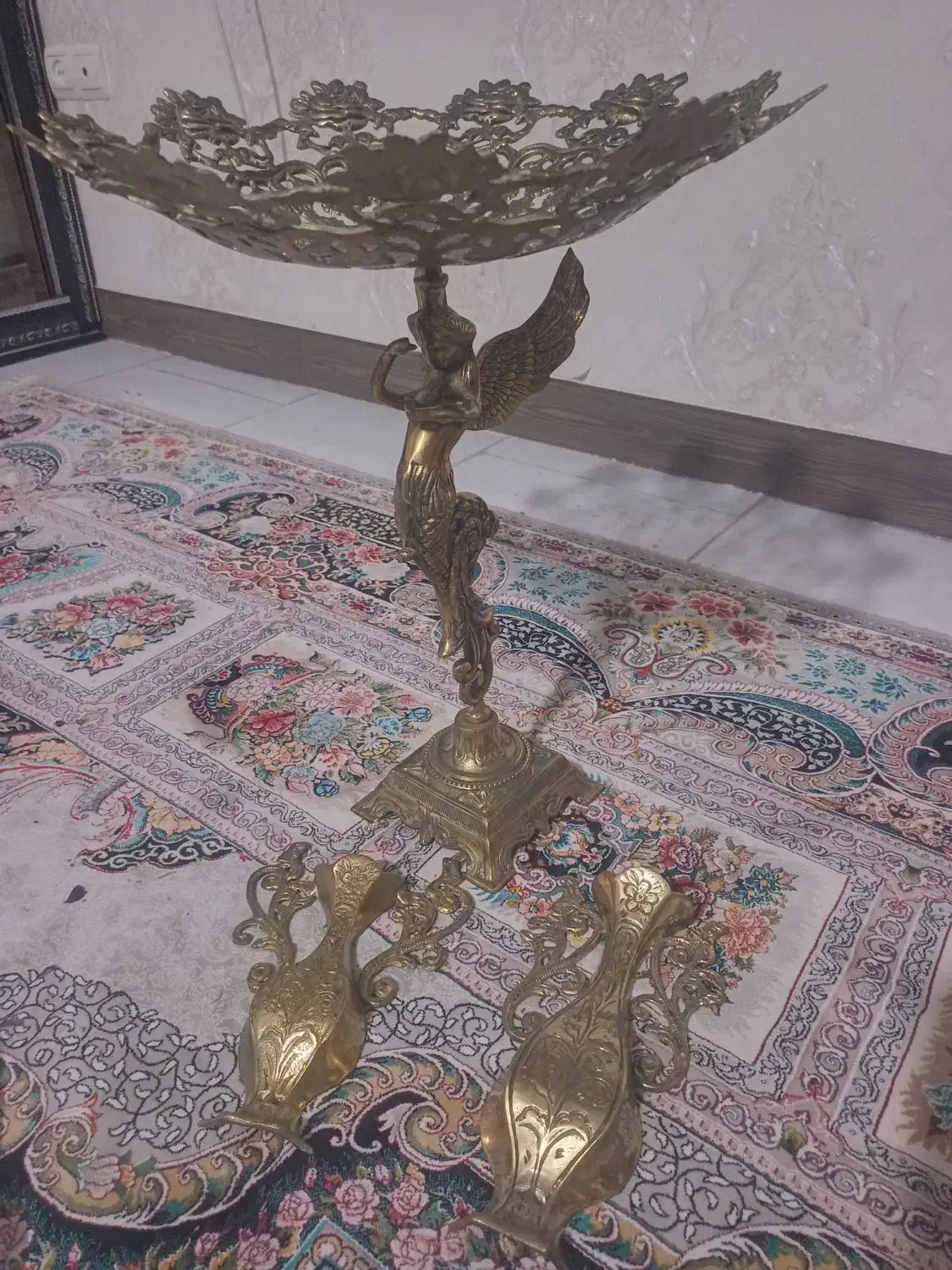 میوه خوری برنجی وگلدان دیوار کوب برنجی|صنایع دستی و سایر لوازم تزئینی|چهاردانگه (تهران), |دیوار