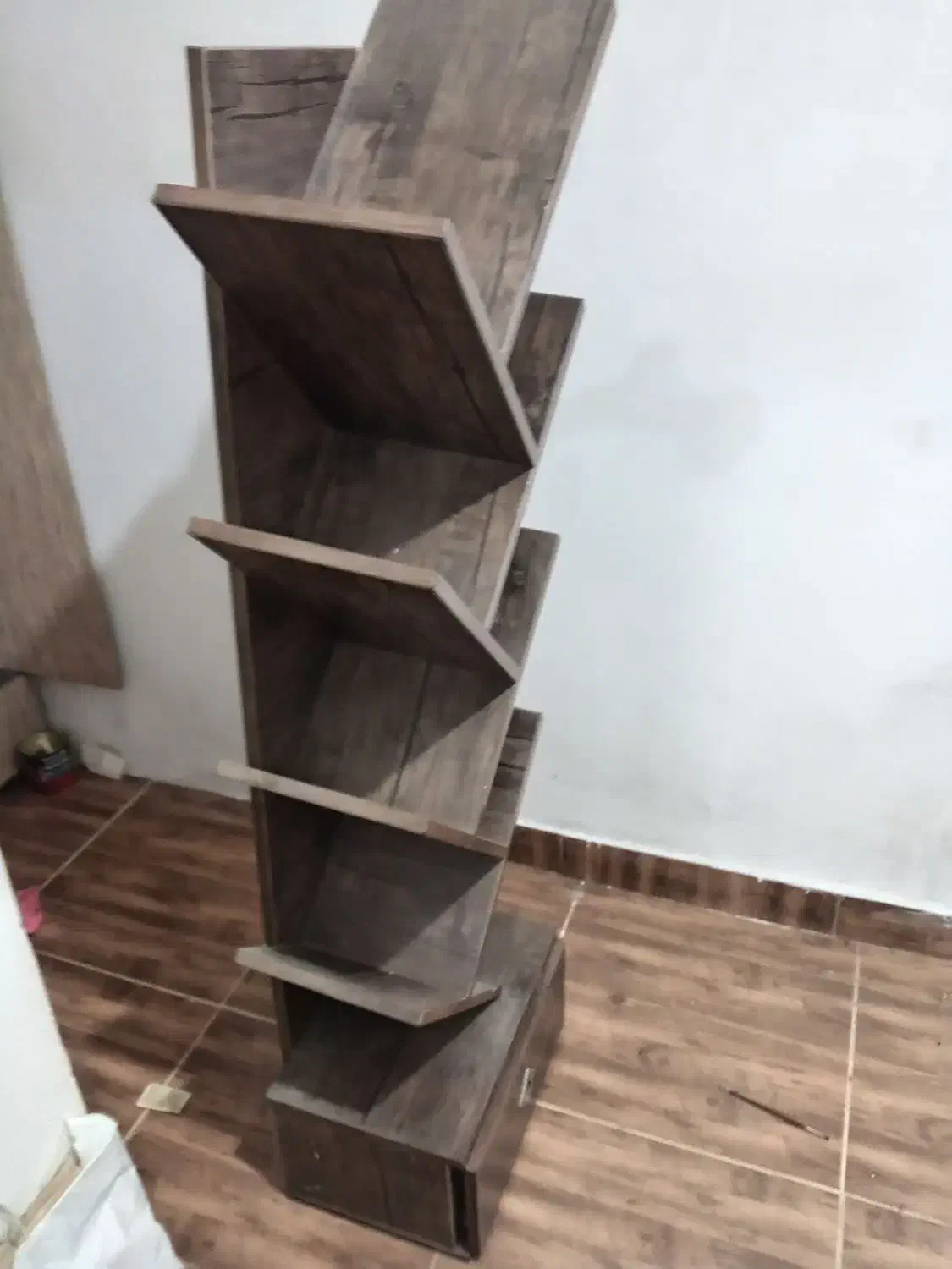 کتاب خانه تعمیز|کتابخانه، شلف، قفسههای دیواری|رشت, کوی مهر|دیوار