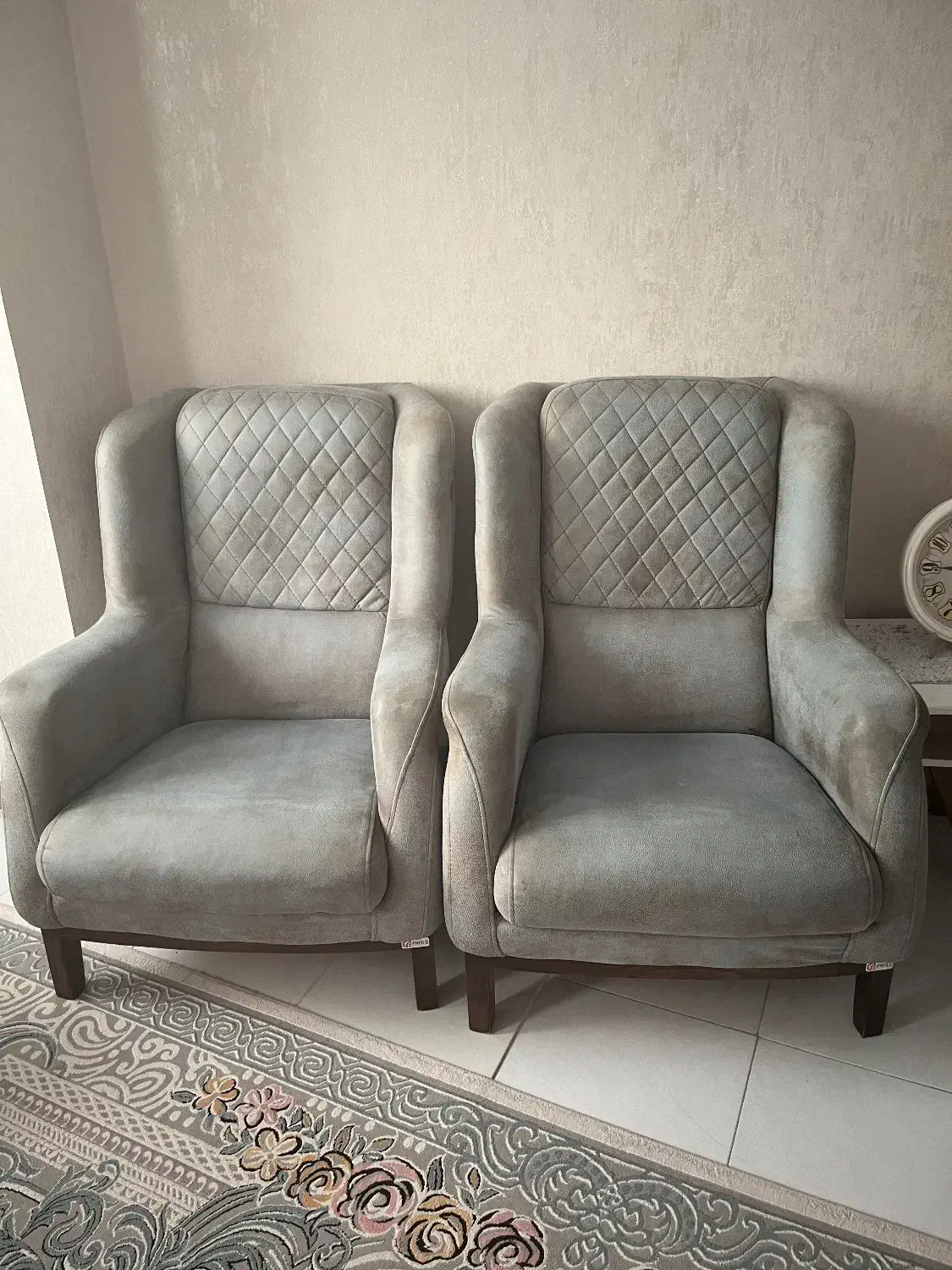 مبلمان هفت نفره با جلو مبلی و عسلی|مبلمان خانگی و میز عسلی|رشت, منظریه|دیوار