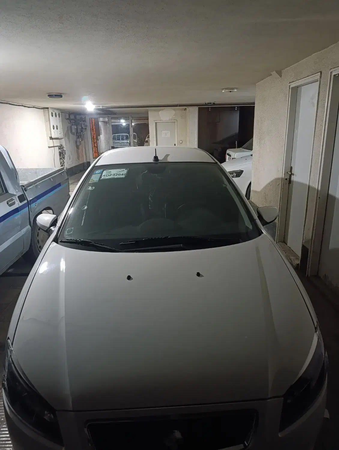 رانا پلاس ۴۰۳|خودرو سواری و وانت|شیراز, نشاط|دیوار