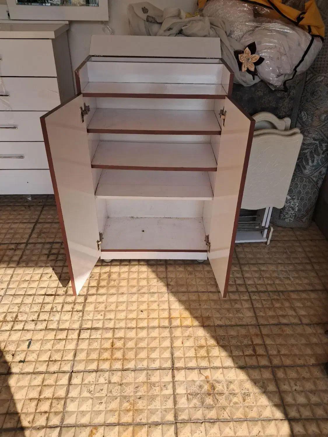 فروش میز آرایش وجاکفشی در حد نو با قیمت مناسب|جاکفشی، کمد، دراور|عباسآباد, |دیوار