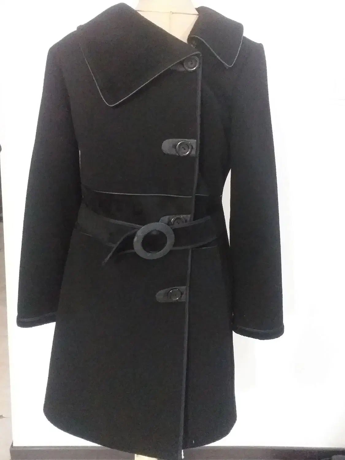 پالتو|لباس|مشهد, الهیه|دیوار