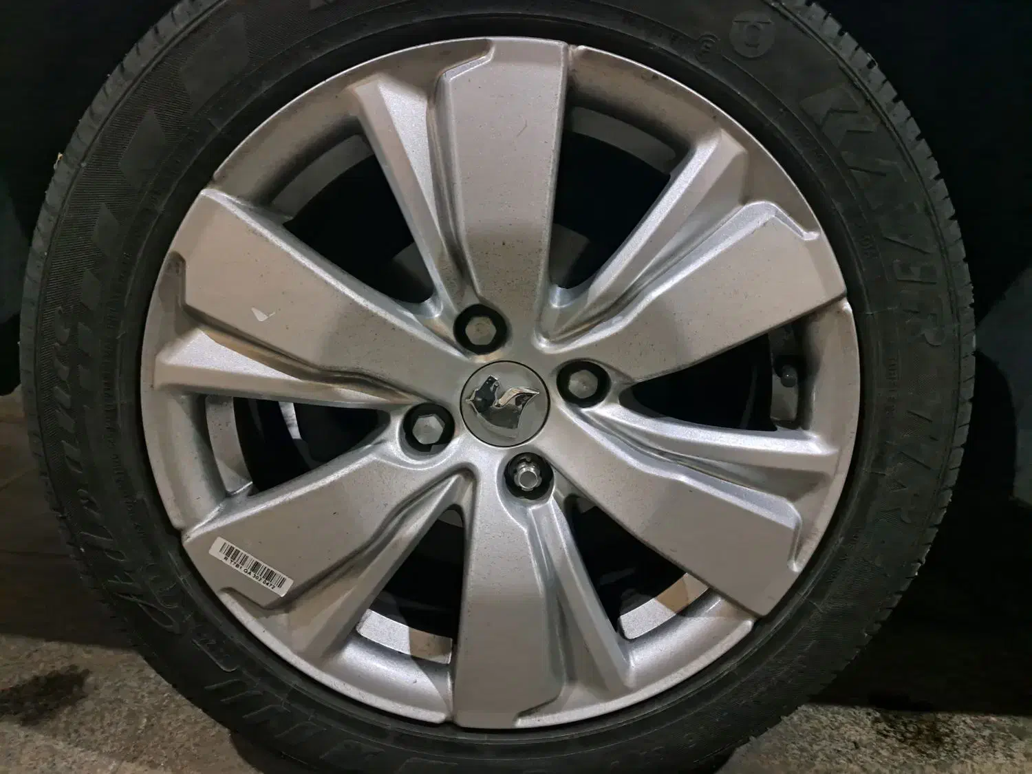 تارا اتوماتیک v4 سفید|خودرو سواری و وانت|اهواز, پادادشهر|دیوار