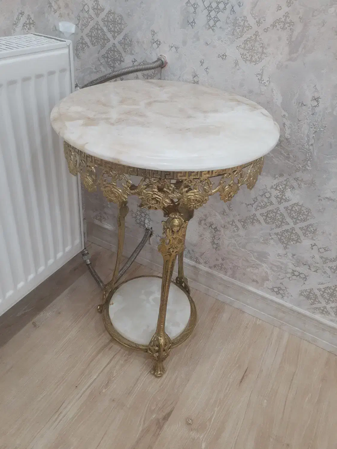 میز برنزی|میز تلفن|همدان, |دیوار