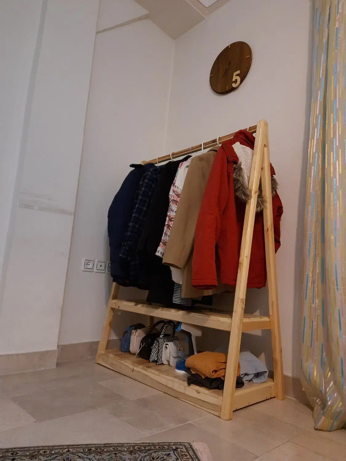 استند چوبی لباس|بندرخت و رخت‌آویز|کرمانشاه, |دیوار