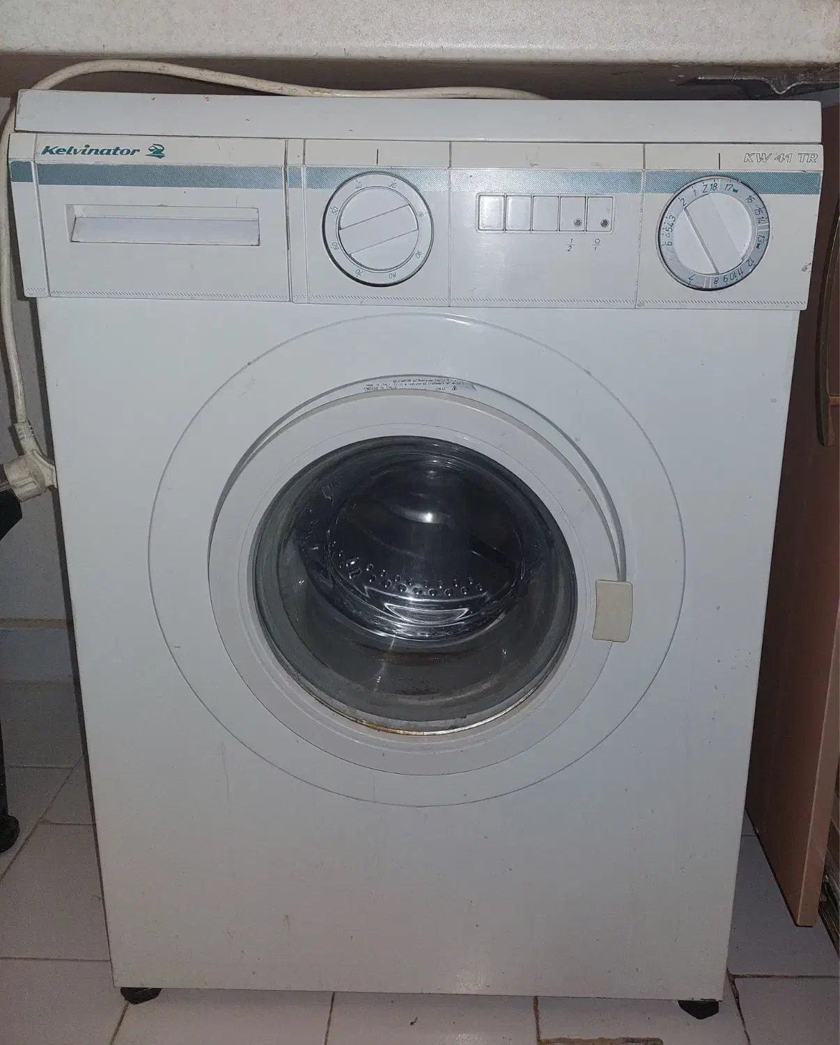 لباسشویی کلویناتور آمریکایی|ماشین لباسشویی و خشک‌کن لباس|اندیشه, اندیشه فاز ۲|دیوار