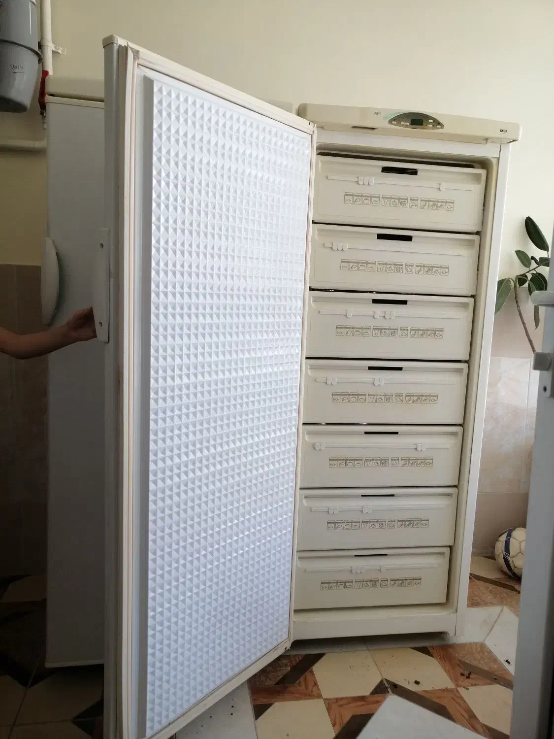 یخچال فریزر|یخچال و فریزر|میانه, |دیوار