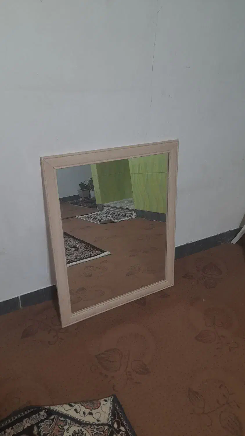 آینه|آینه|اسلام‌‌آباد غرب, |دیوار