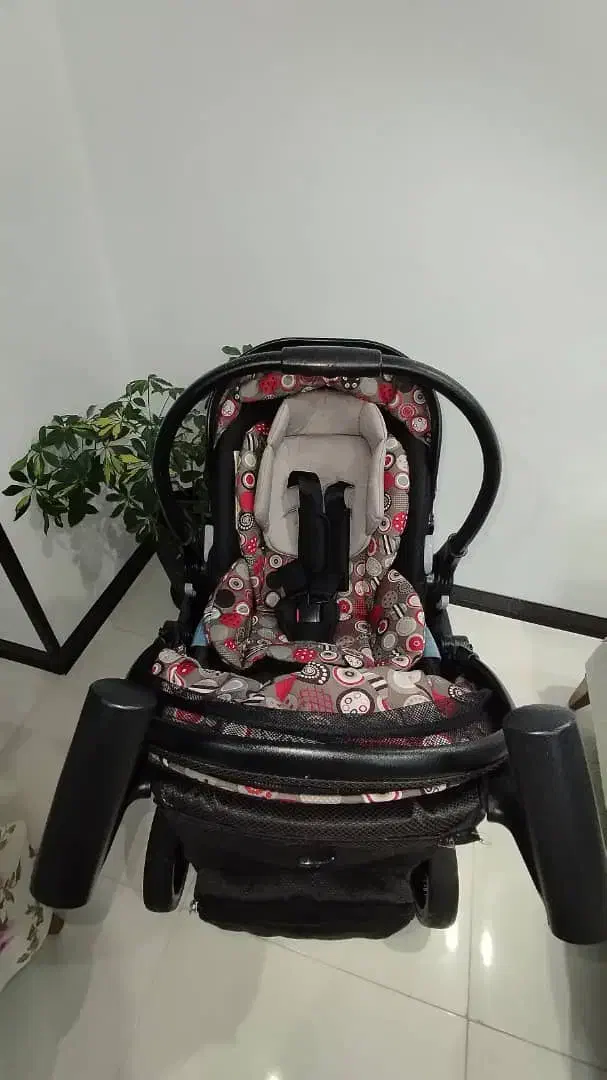 کالسکه و کریر و ساک نوزاد|کالسکه و لوازم جانبی|کرج, باغستان|دیوار