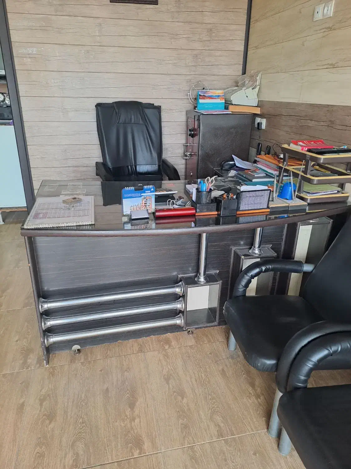 میز و صندلی اداری|مبلمان اداری|شاهین‌شهر, فدک|دیوار