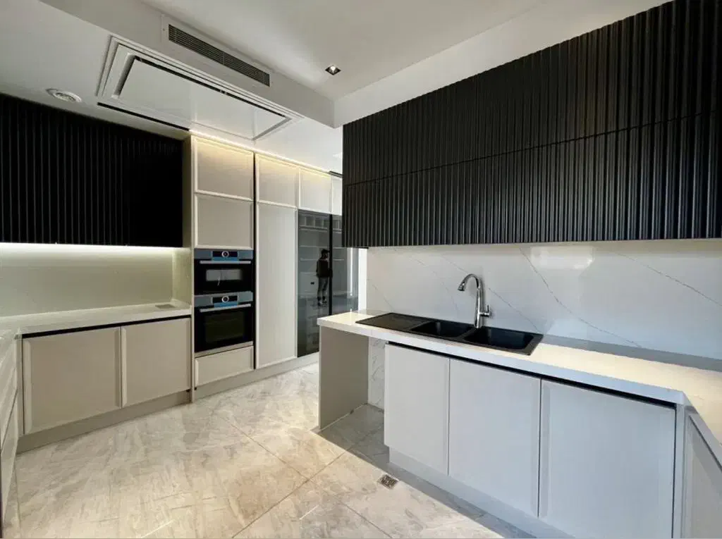 ۲۱۰ متر فرشته مدرن نوساز فول مشاعات