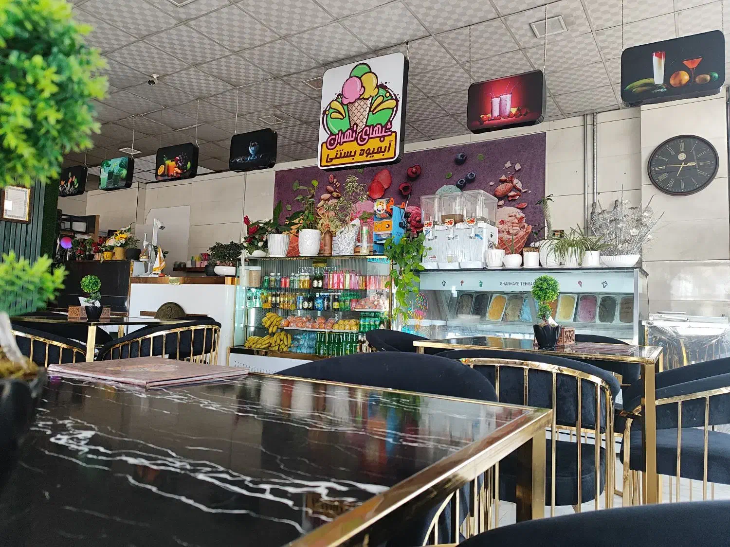 واگذاری تمامی وسایل ابمیوه بستنی یکجا|کافی‌شاپ و رستوران|بردسکن, |دیوار