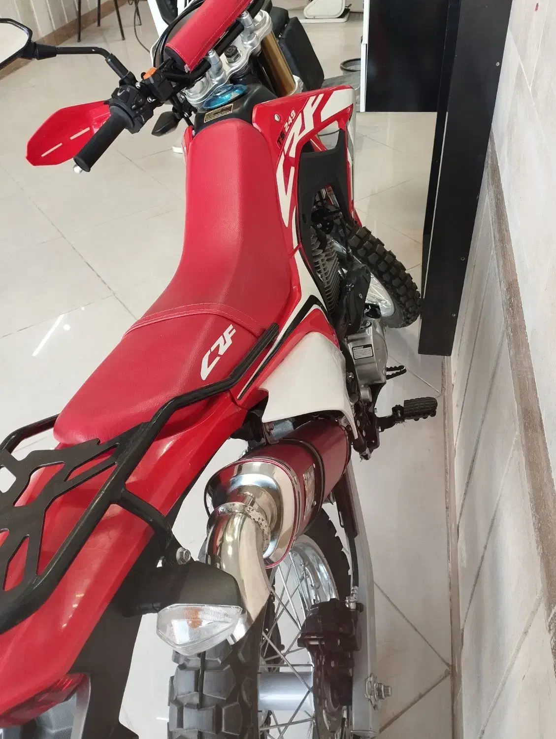 تریل درحد نو|موتورسیکلت|قائن, |دیوار