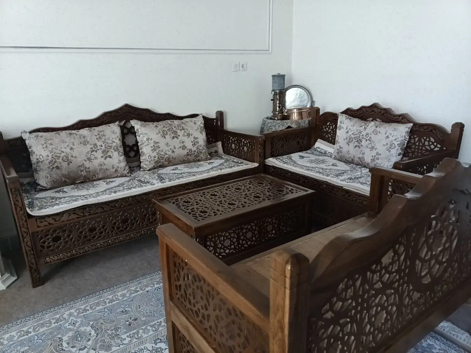 مبلمان سنتی شاهنشین|مبلمان خانگی و میز عسلی|شاهین‌شهر, فردوسی|دیوار