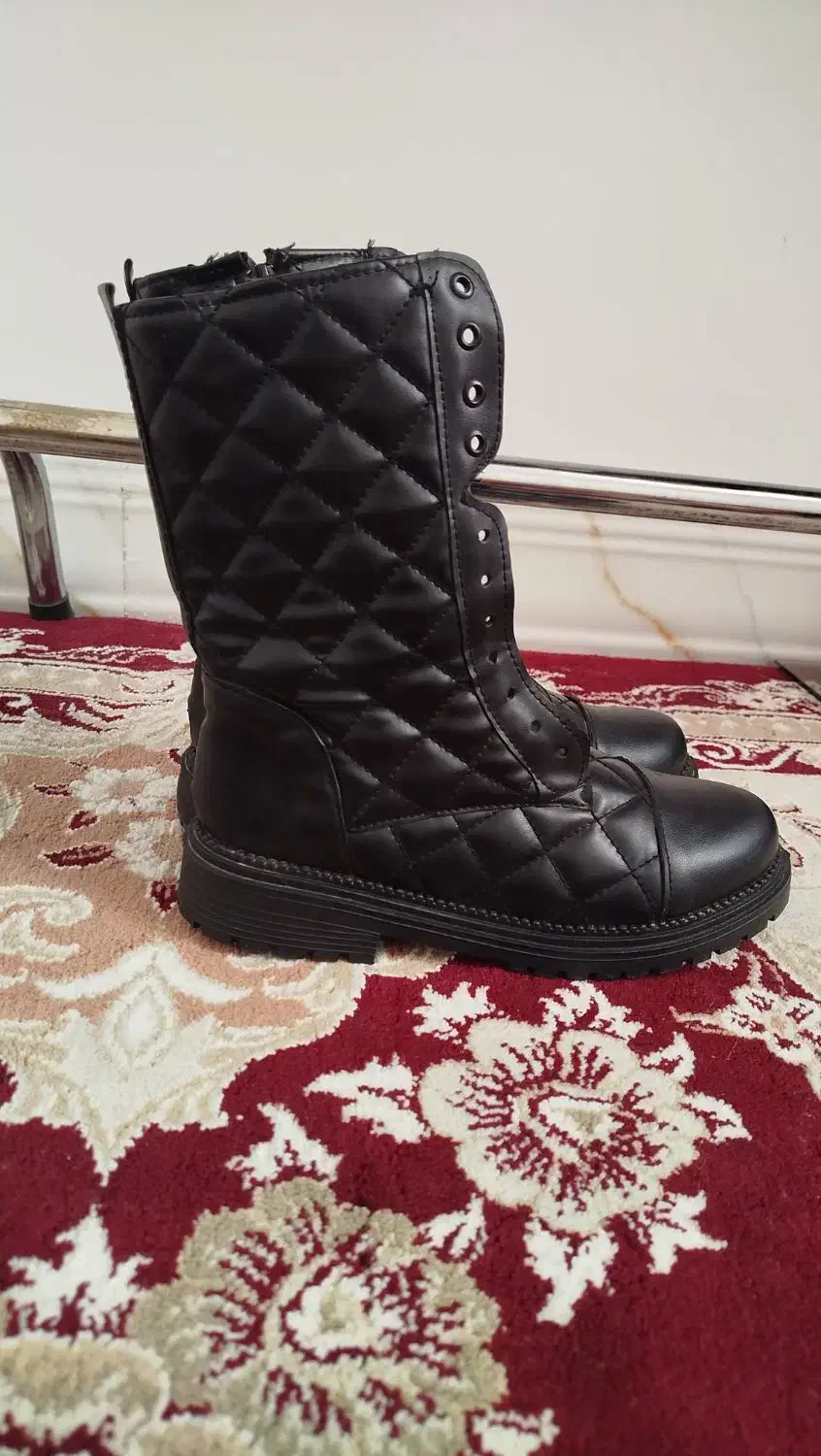 بوت سایز ۳۸ کاملا نو|کیف، کفش، کمربند|یاسوج, |دیوار