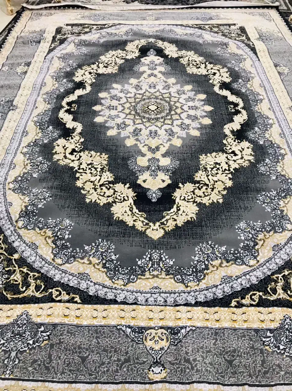 ۲تا فرش ۱۲متری۷۰۰شانه نونو اکبند استفاده نشده|فرش|چناران, |دیوار