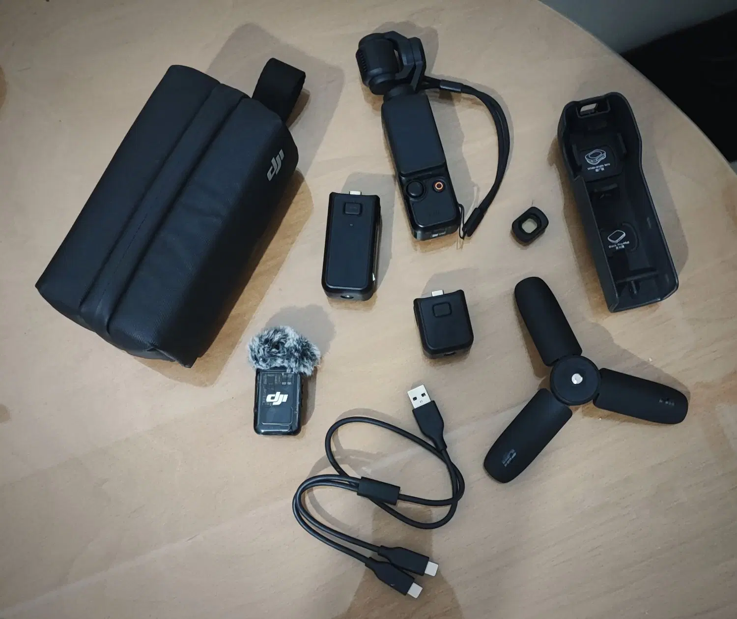 dji osmo pocket 3 creator combo|دوربین عکاسی و فیلم‌برداری|اسلام‌شهر, شهرک احمدیه|دیوار