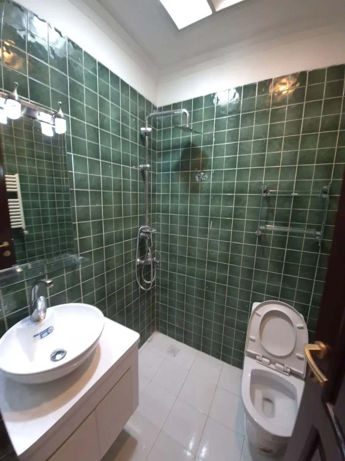 زعفرانیه۲۵۰متر ۴خواب مستر فول مشاعات ۲پارکینگ