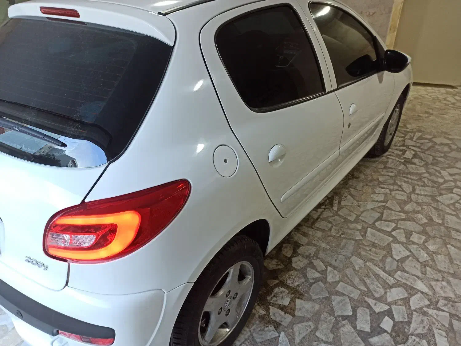 207 اتومات مدل ۱۴۰۳ گارانتی فعال بی‌رنگ مشابه صفر|خودرو سواری و وانت|رشت, جهاد|دیوار