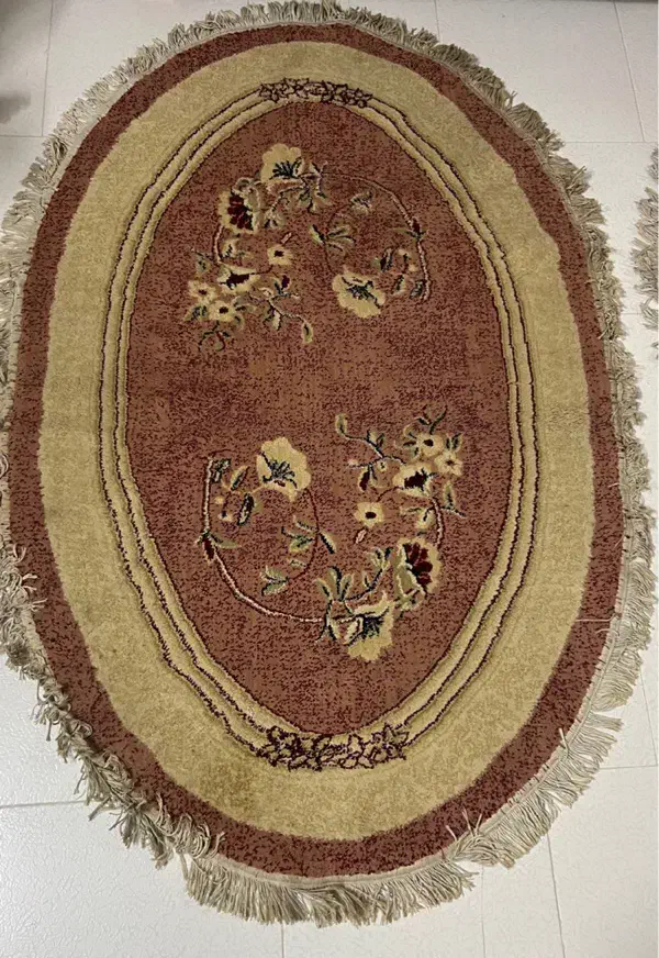 فرش گرد و بیضی|فرش|ری, دولت‌آباد|دیوار