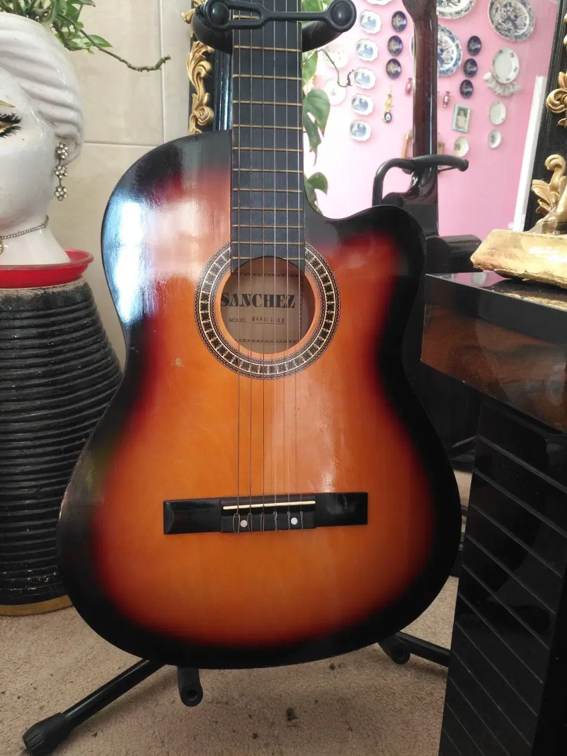 گیتار دست ساز سانچز اصل|گیتار، بیس، امپلیفایر|تهران, سلسبیل شمالی|دیوار