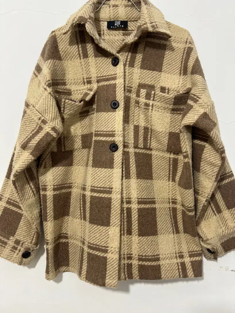 هودی پشمی|لباس|رشت, گلسار|دیوار