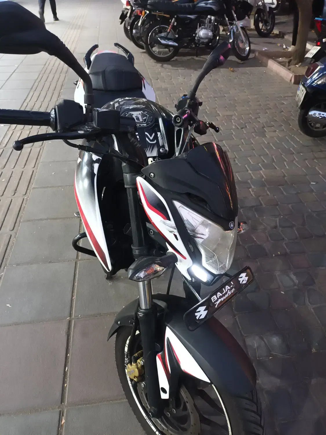 ان اس ۲۰۰|موتورسیکلت|تهران, آذری|دیوار