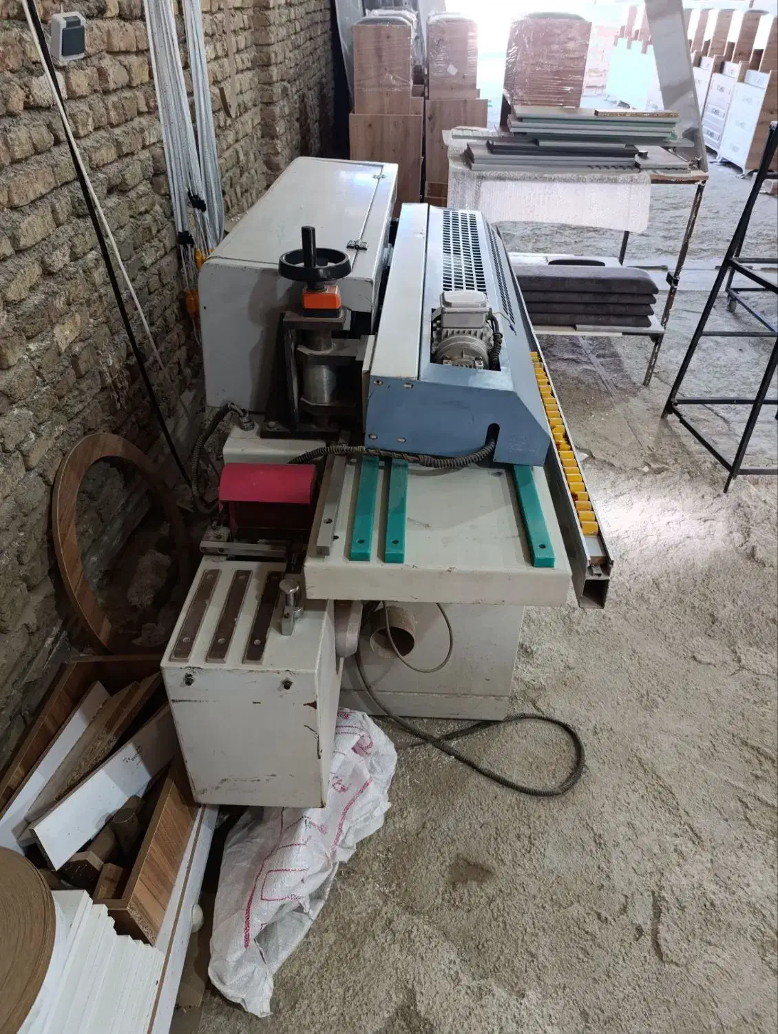 دستگاه لبه چسبان پی وی سی پایون نوار|ماشین‌آلات صنعتی|همدان, |دیوار