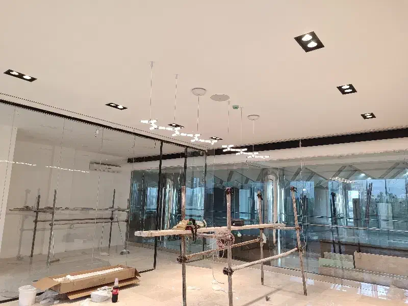 برقکار(تعمیر کار ونصاب خدمات برقی)|خدمات پیشه و مهارت|کیش, |دیوار