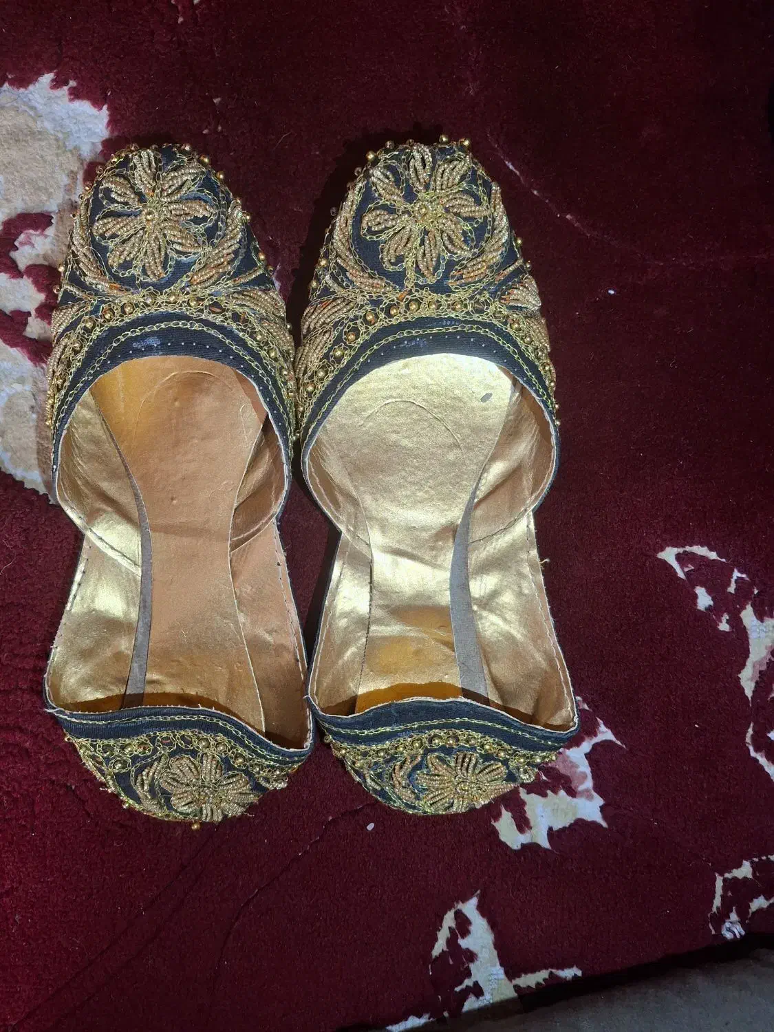 کفش|کیف، کفش، کمربند|شیراز, بالا کفت|دیوار