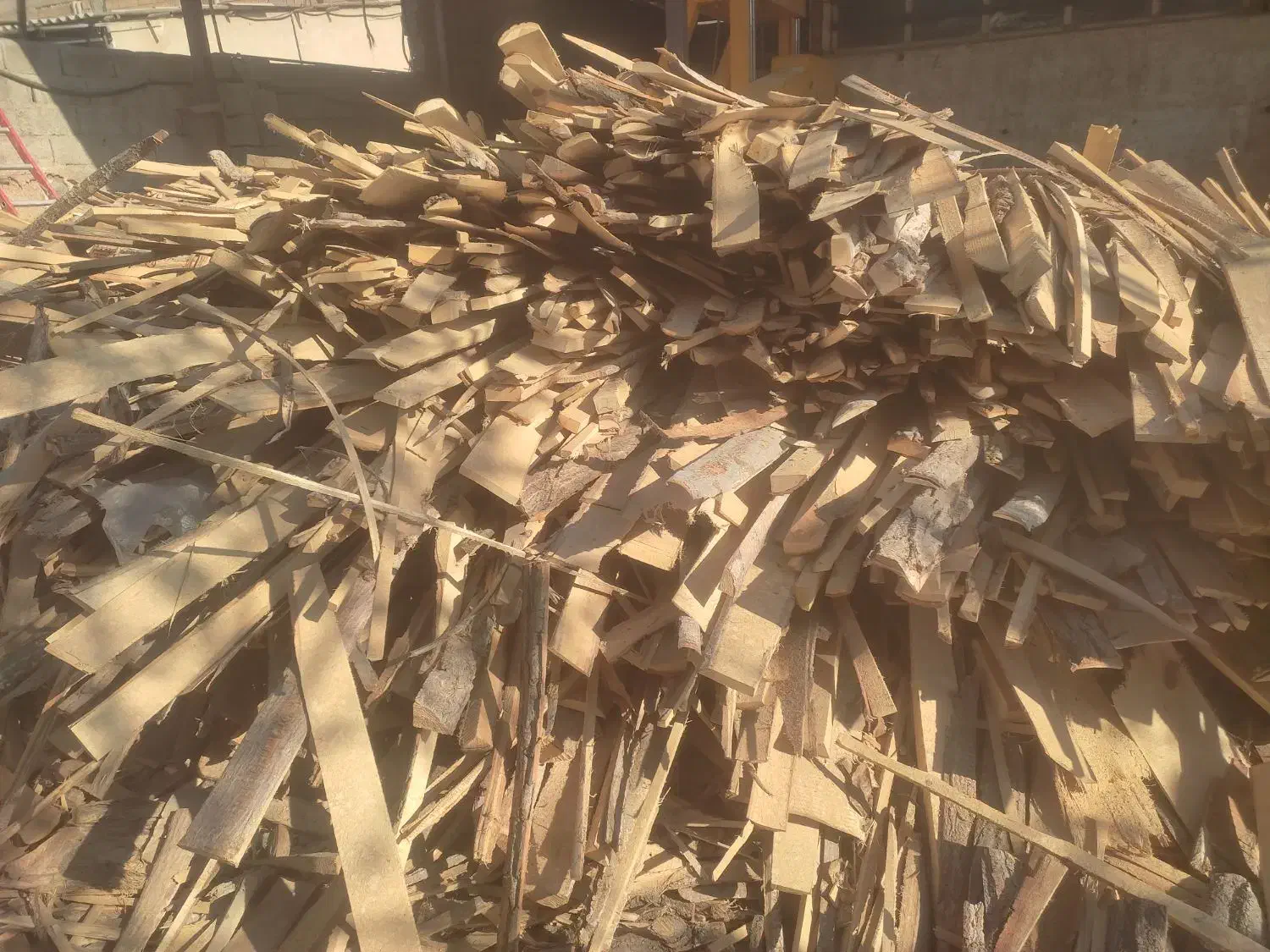 ضایعات چوب پشت لا|عمده‌فروشی|کرج, خرمدشت|دیوار