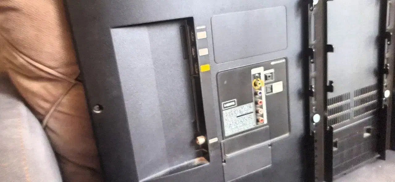 تلویزیون ۴۳ اینچ ال ای دی سامسونگ تصویر فول اچ دی|تلویزیون و پروژکتور|ابهر, |دیوار