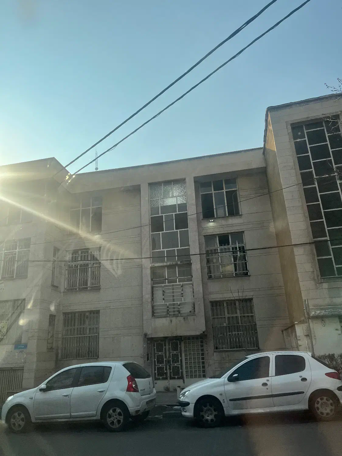 کلنگی ۶۰۰ متری بر ۱۵|فروش زمین و ملک کلنگی|تهران, جردن|دیوار