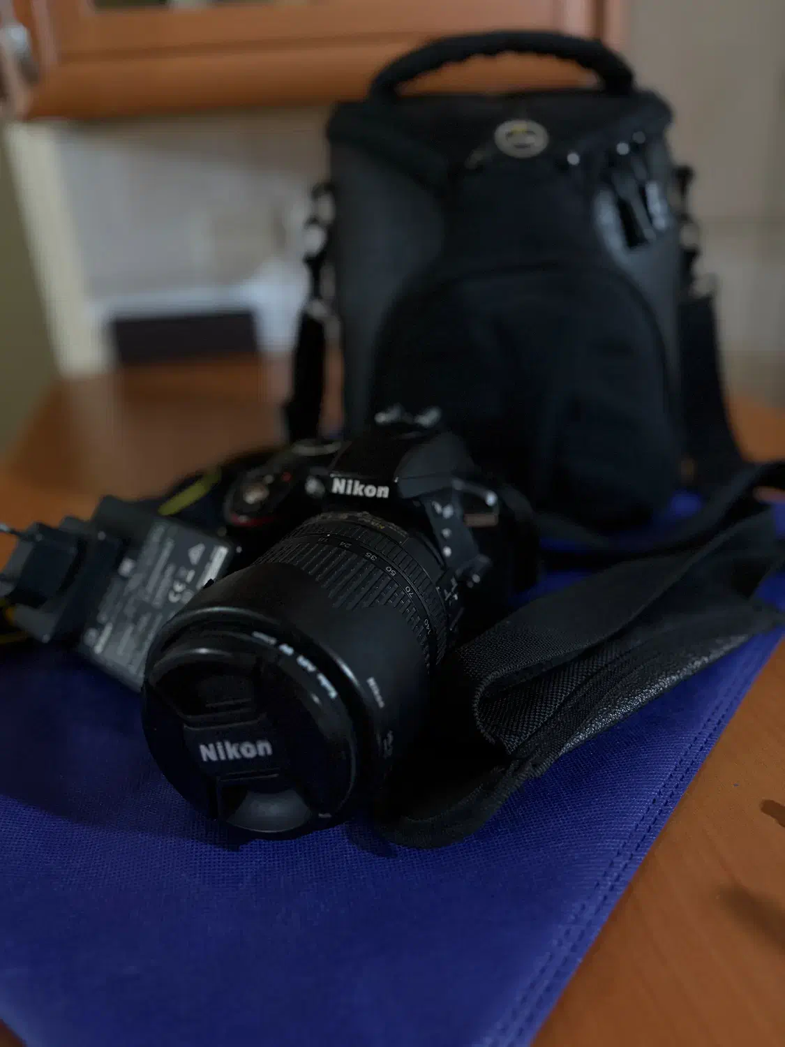 دوربین عکاسی نیکون D3300|دوربین عکاسی و فیلمبرداری|کرج, مصباح|دیوار