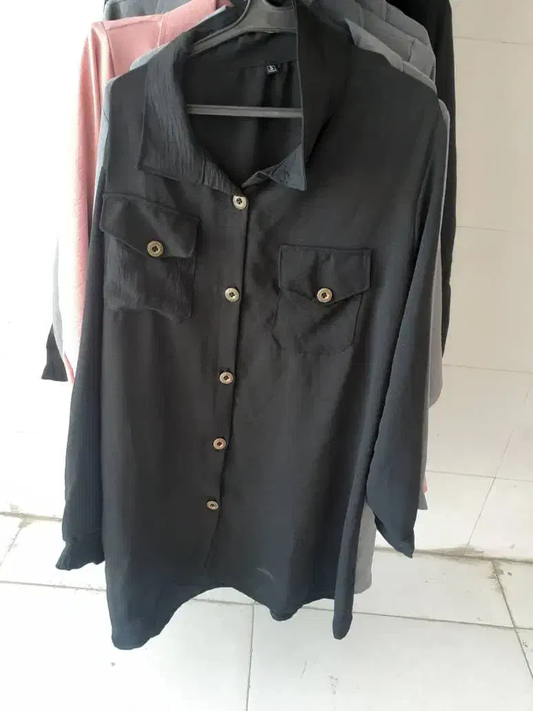 مانتوابروبادی|لباس|اصفهان, قهجاورستان|دیوار