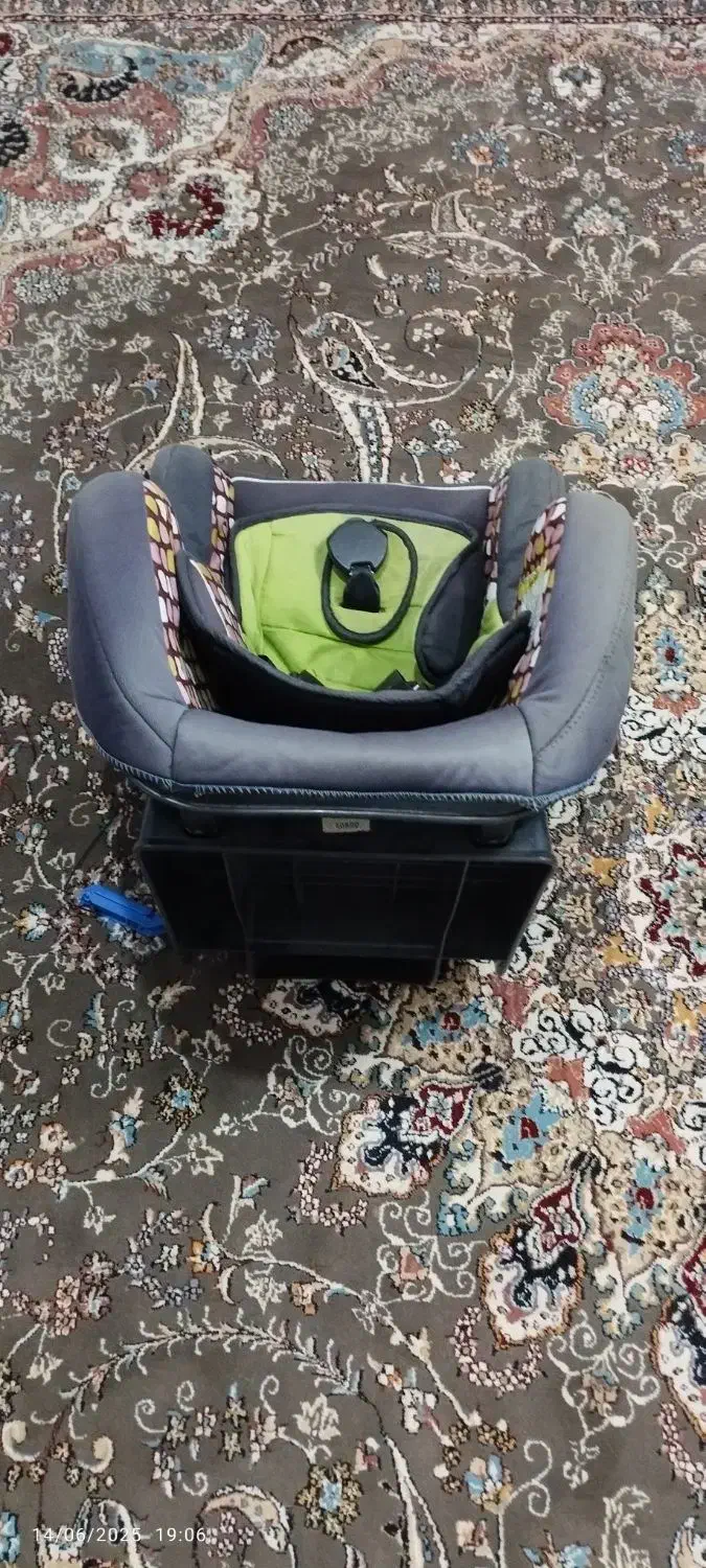 صندلی ماشین کودک|تخت و صندلی بچه|مرند, |دیوار